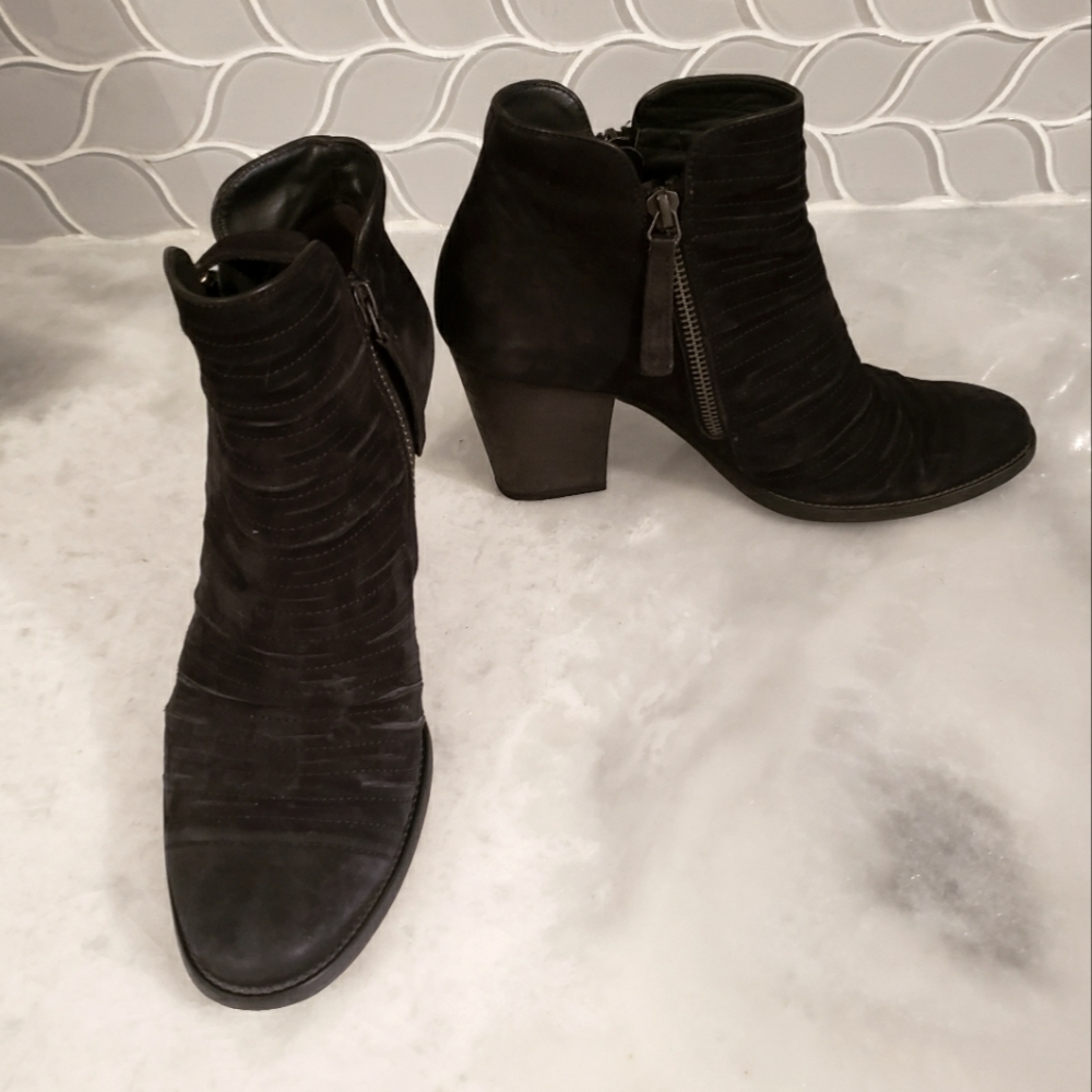PAUL GREEN BLACK SUEDE BOOT SIZE 7.5 UK 5